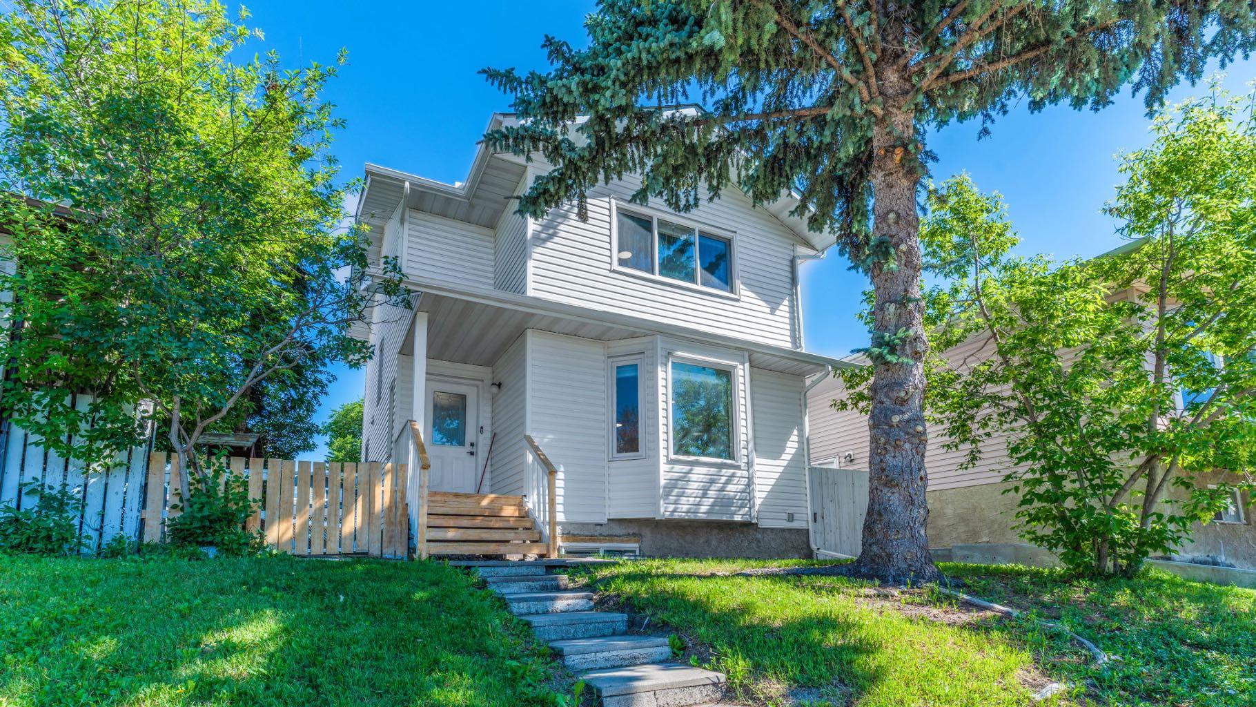 15 Taraglen Court NE