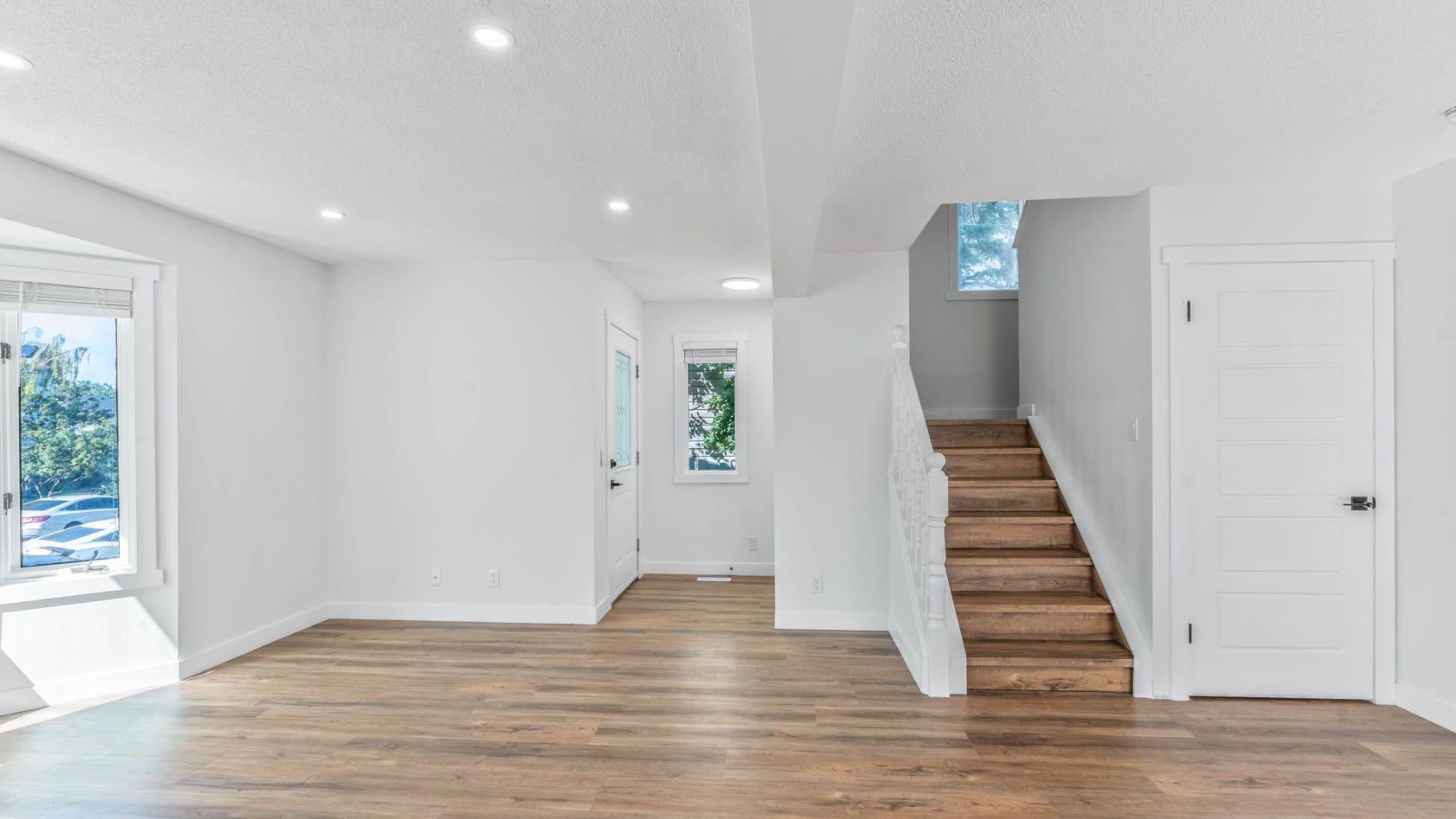 15 Taraglen Court NE