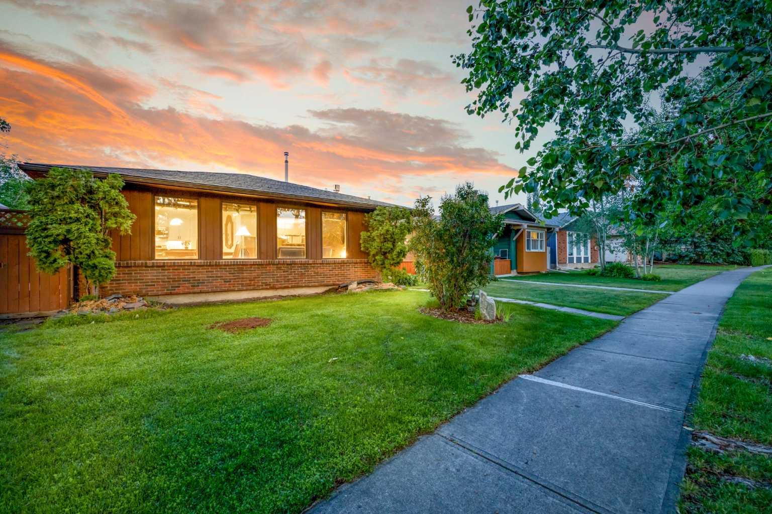 324 Midridge Road SE