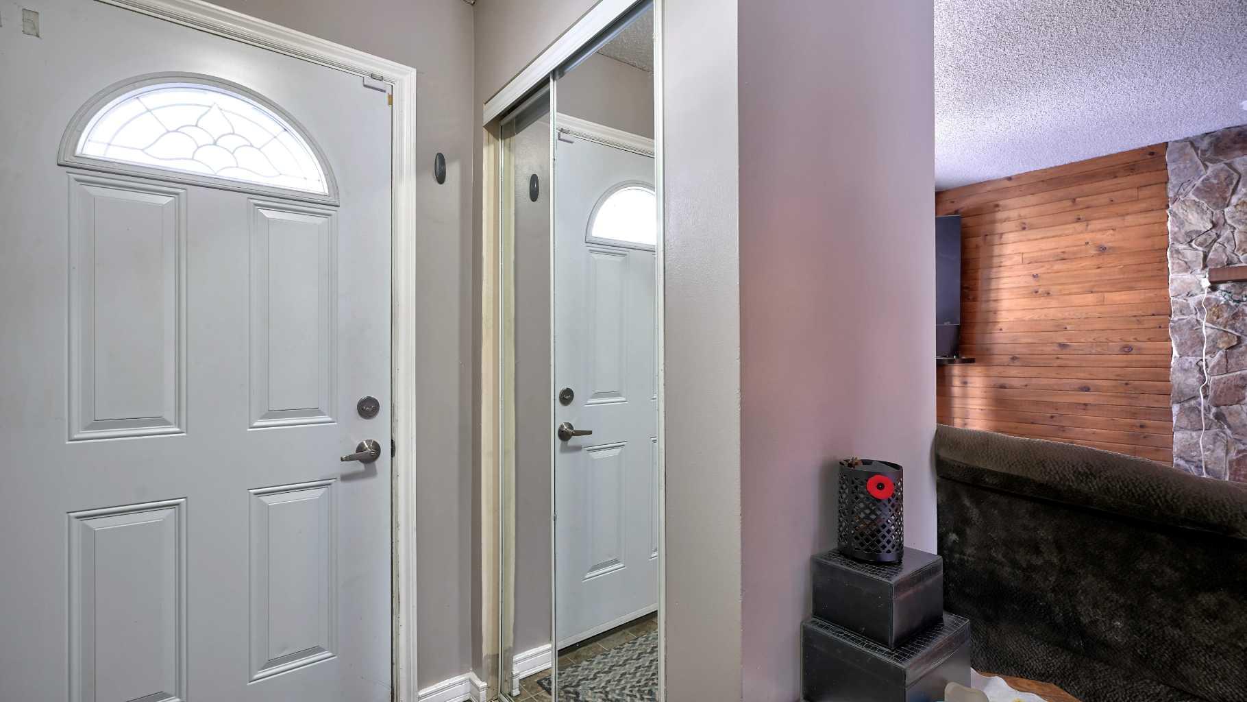 35 Riverbirch Road SE