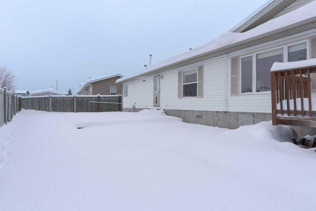 Photo of 101 Balsam Way, Fort McMurray, AB T9K 0G2 (MLS # A2275852)