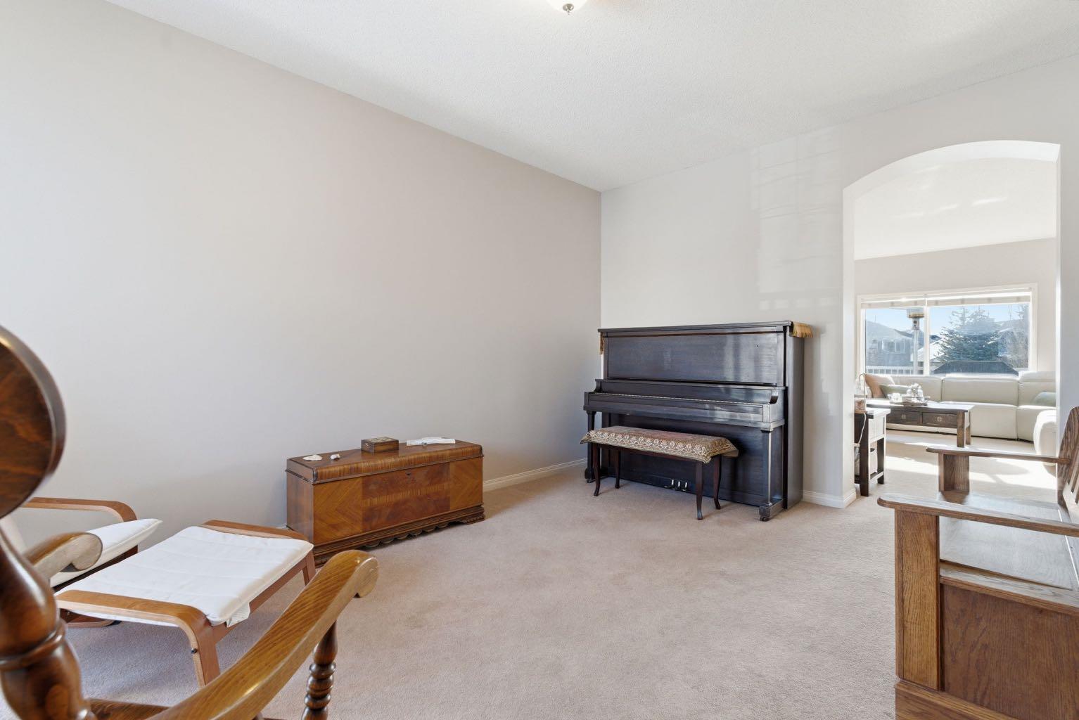 12 Crystal Shores Place