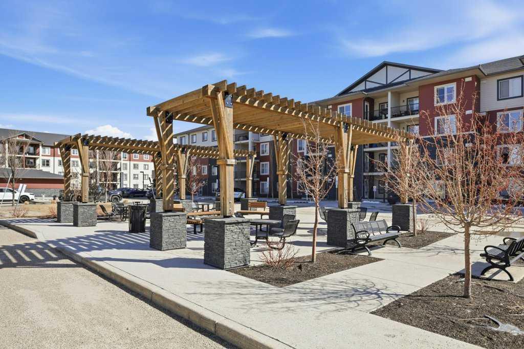 81 Legacy Boulevard SE 2305