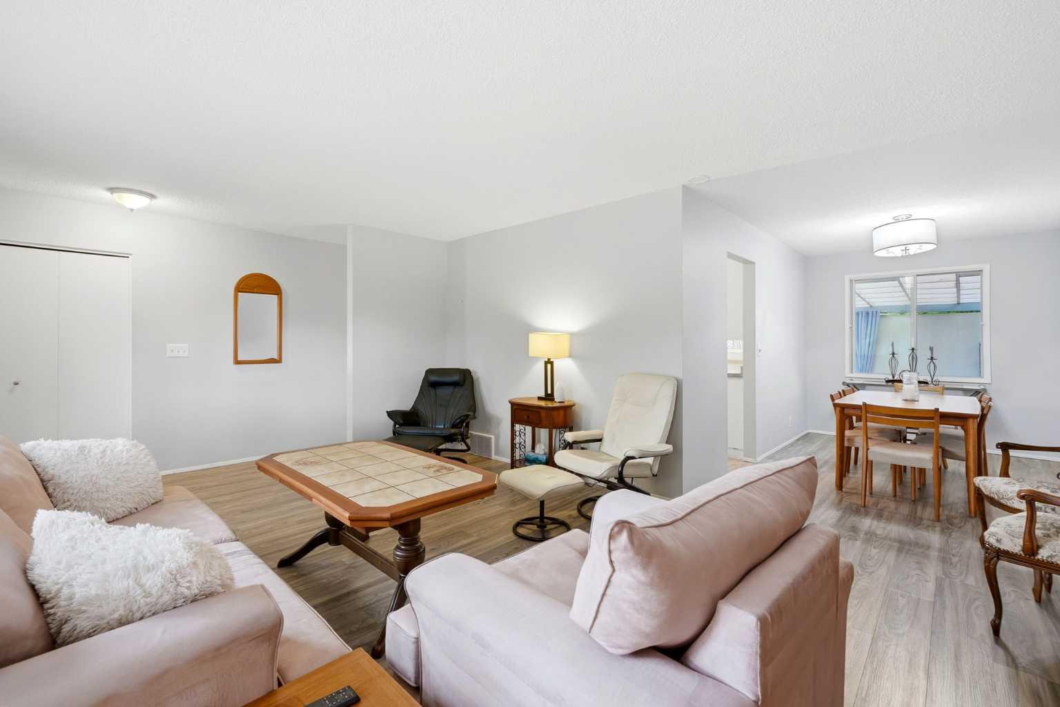 442 Queensland Place SE