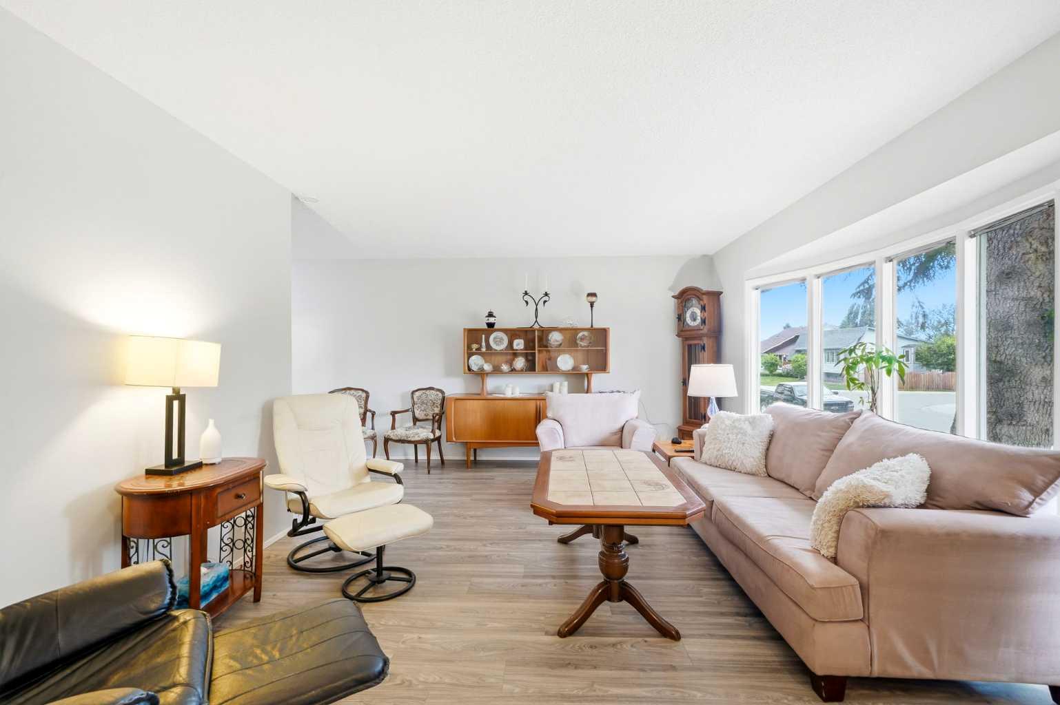 442 Queensland Place SE