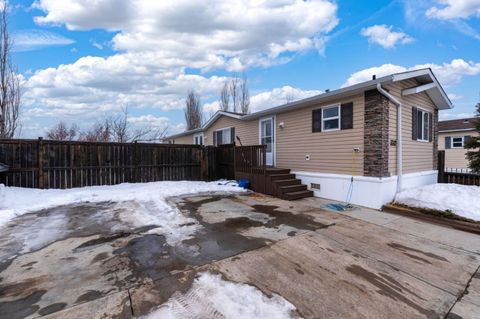 3312 43A Avenue Lloydminster SK S9V 2E5
