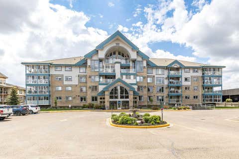 Photo of 1535 Southview Drive SE #405, Medicine Hat, AB T1B 4H8 (MLS # A2317698)