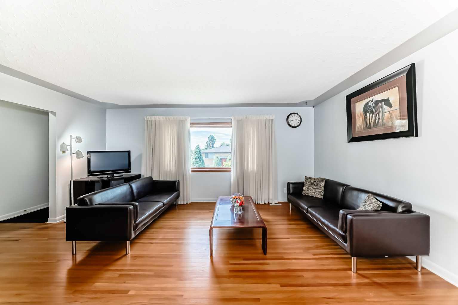 220 Cardiff Drive NW