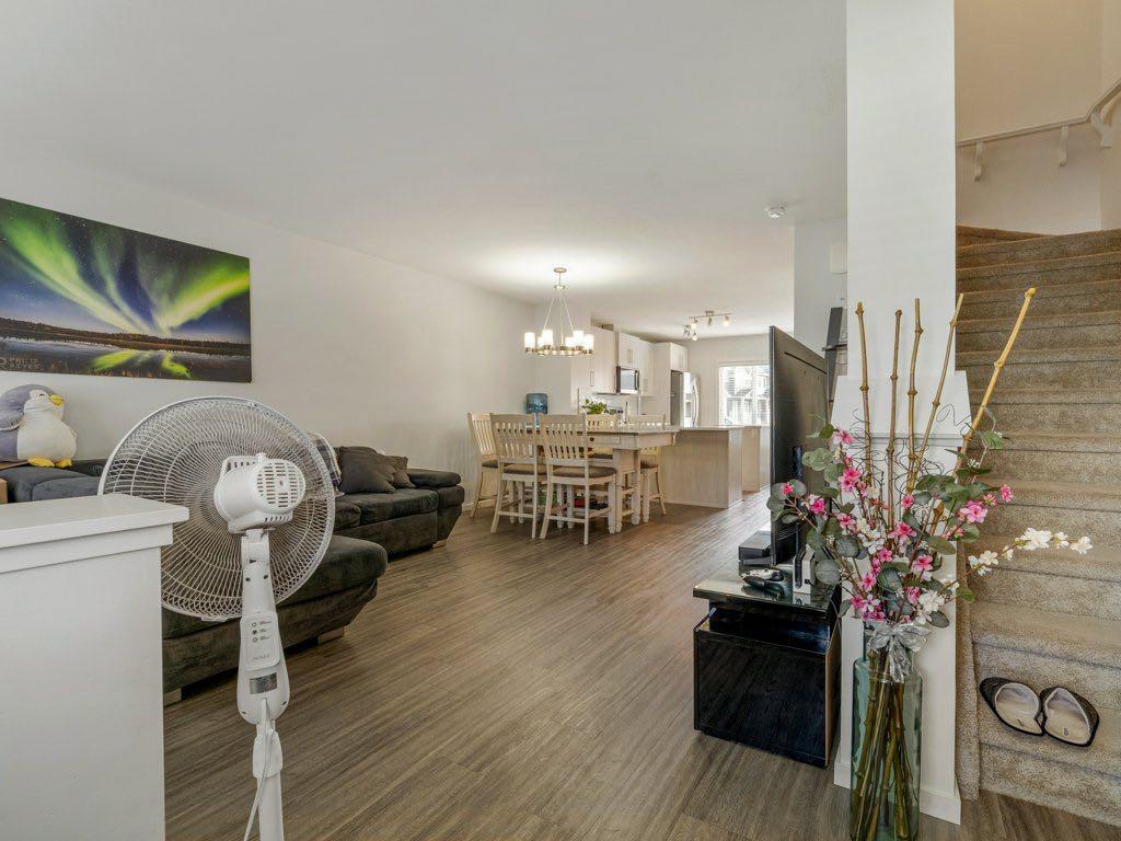 210 Firelight Way W 702