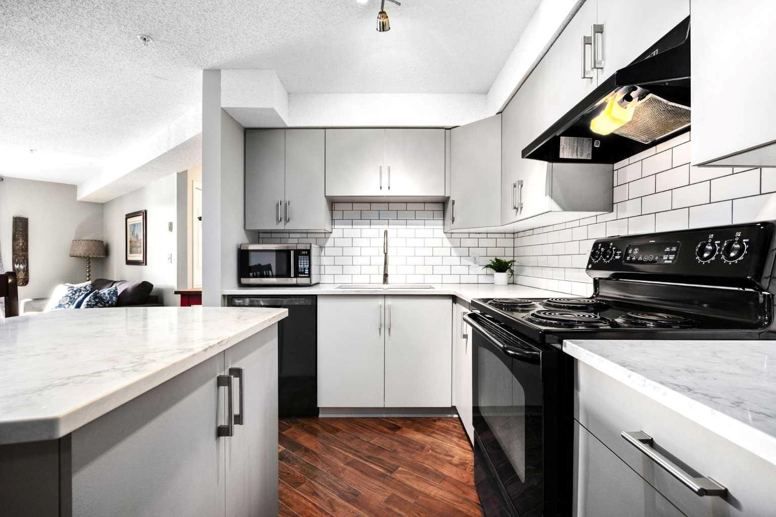 505 Railway Street W 1211