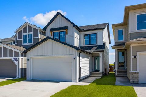 Photo of 147 Belvedere Crescent SE, Calgary, AB T2A 7Y5 (MLS # A2244717) Photo of 147 Belvedere Crescent SE, Calgary, AB T2A 7Y5 (MLS # A2244717)