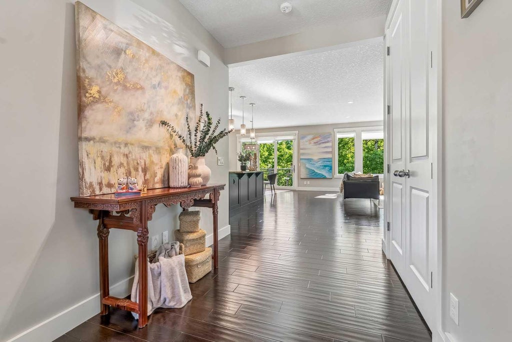 Photo of 30 Ascot Crescent SW, Calgary, AB T3H 0T9 (MLS # A2351826)