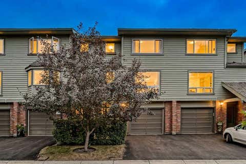 Photo of 571 Point Mckay Grove NW, Calgary, AB T3B 5C4 (MLS # A2332324)