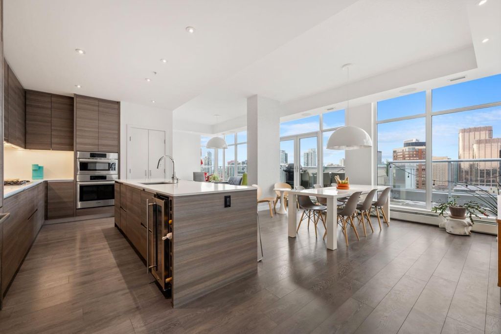 Photo of 1501 6 Street SW #1801, Calgary, AB T2R 0Z7 (MLS # A2296809)