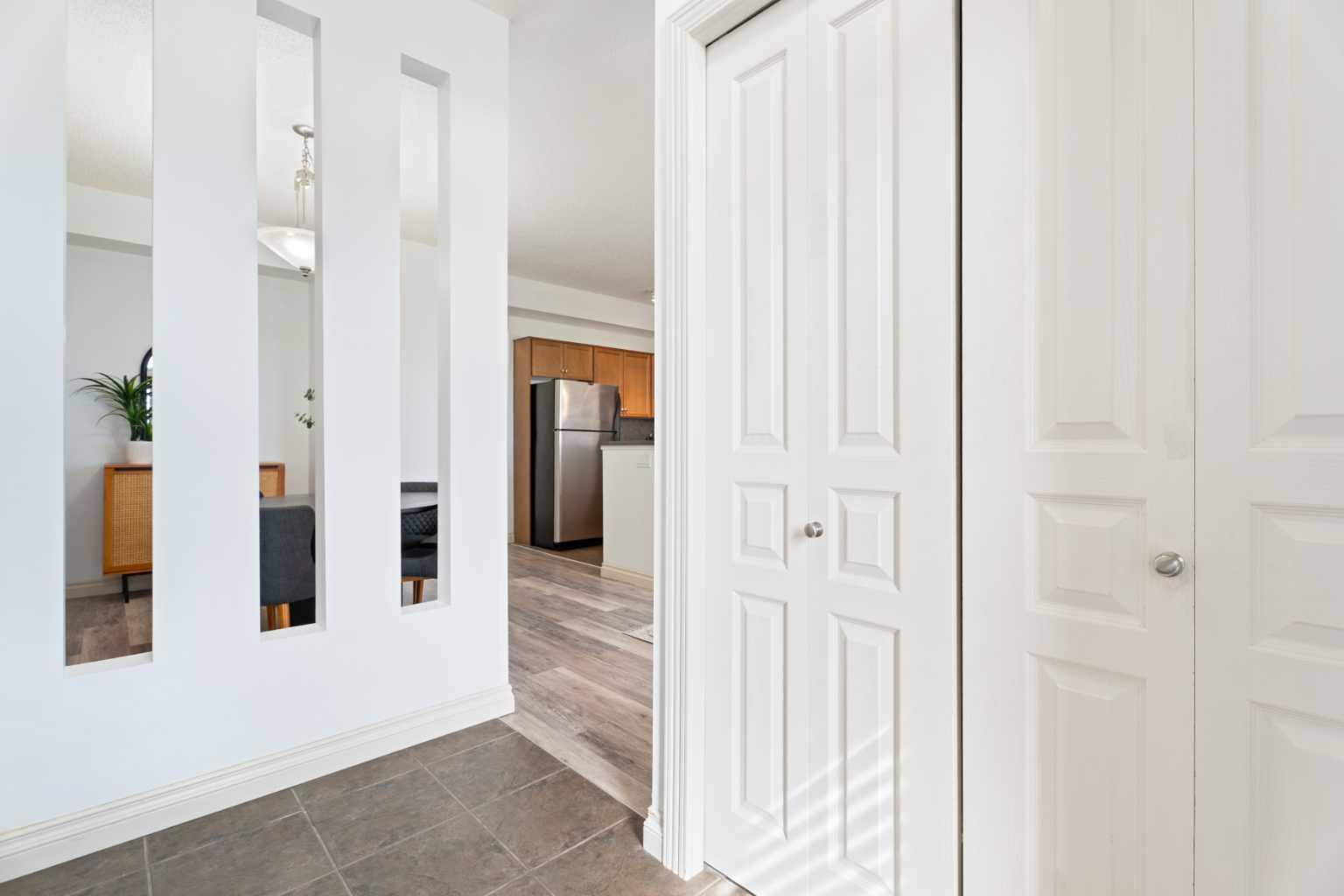 153 Rockyledge View NW 4