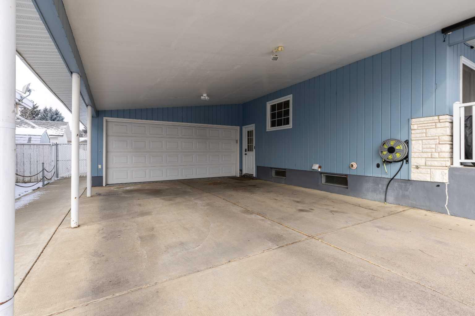 2220 Mayor Magrath Drive S