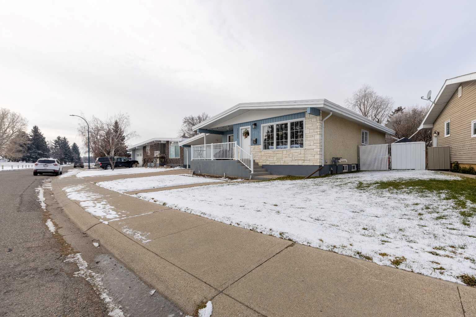 2220 Mayor Magrath Drive S