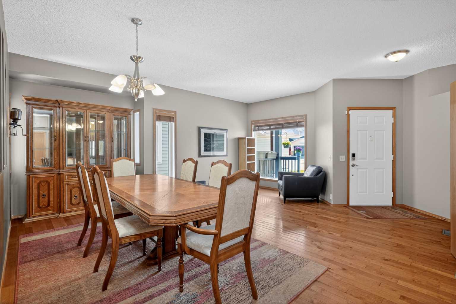81 Riverwood Crescent SE
