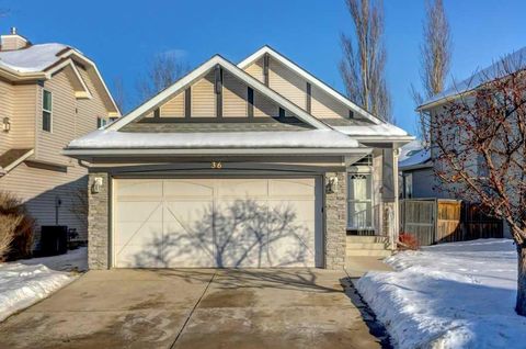 36 Brightondale Crescent SE Calgary AB T2Z 4G6