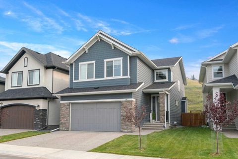36 Cranbrook Cape SE Calgary AB T3M 3L5