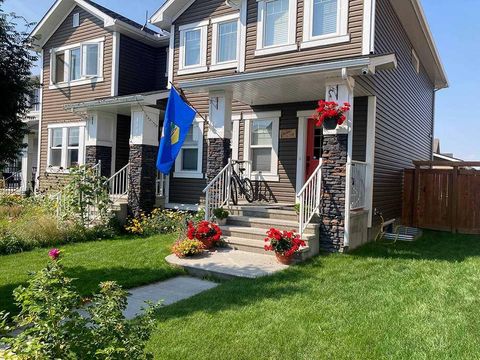 109 Heartland Boulevard Cochrane AB T4C 2R1