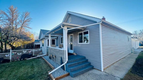 Photo of 549 5 Street E, Drumheller, AB T0J 0Y4 (MLS # A2353932)