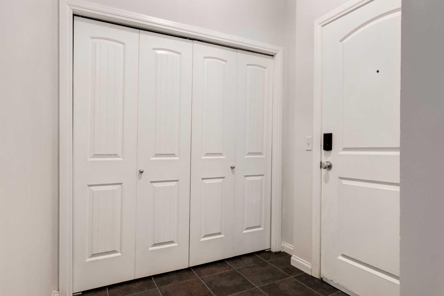 8 PRESTWICK POND Terrace SE 327