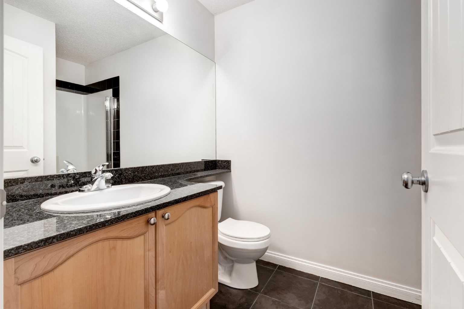 8 PRESTWICK POND Terrace SE 327