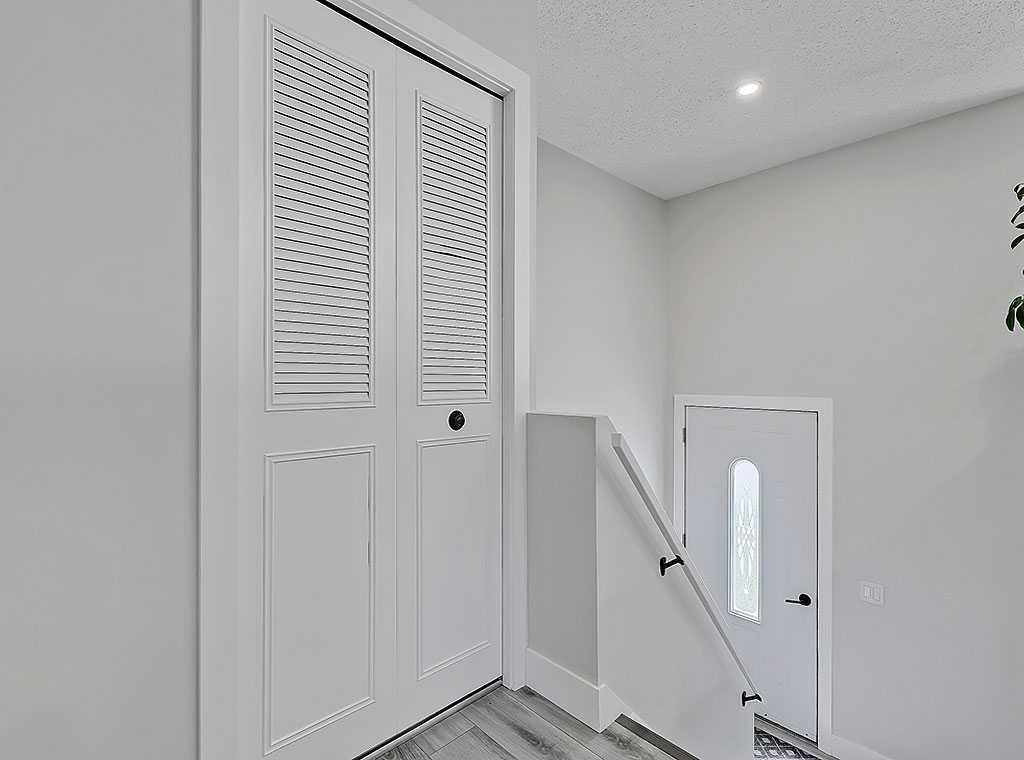 332 Lysander Place SE