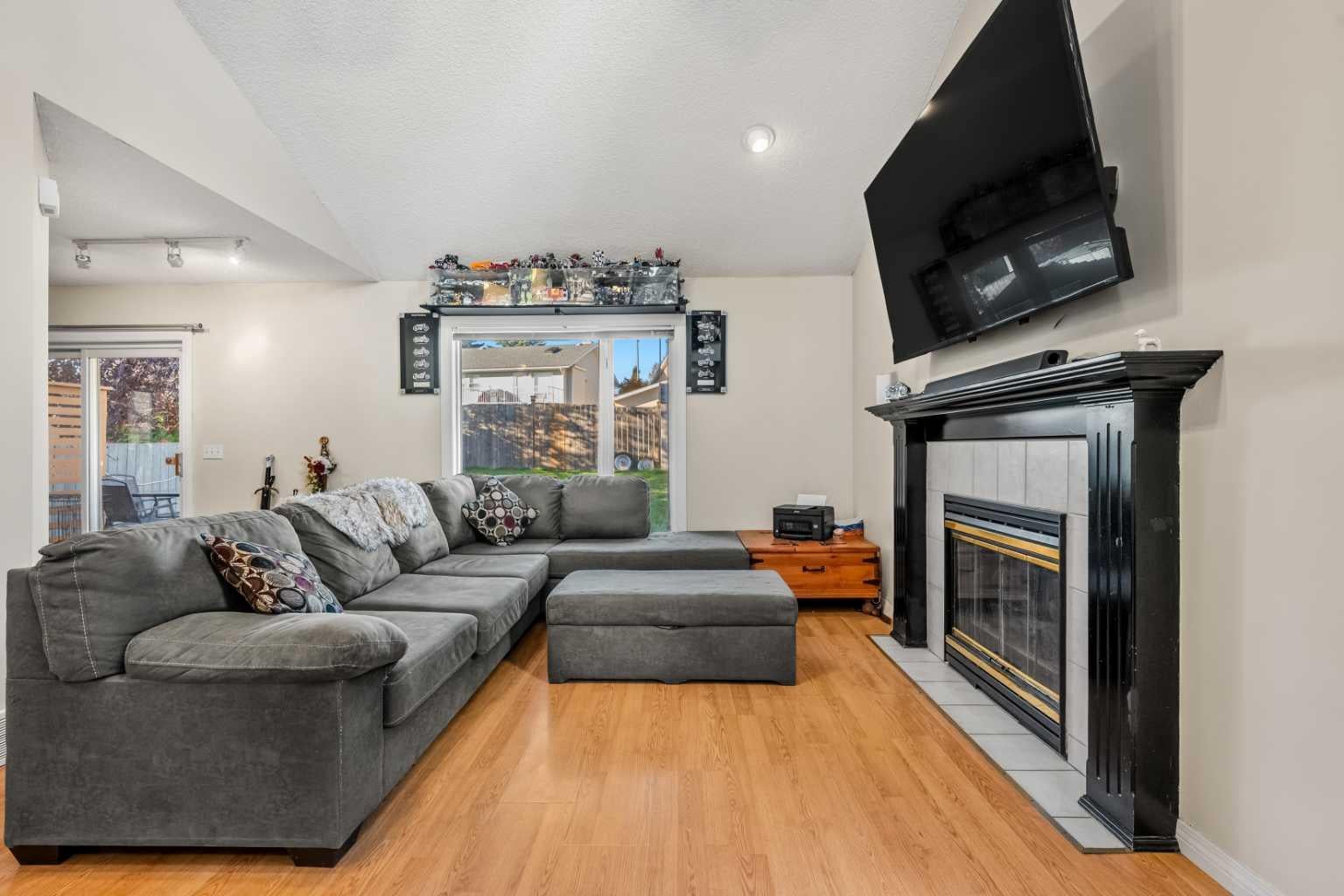 25 Sheep River Drive