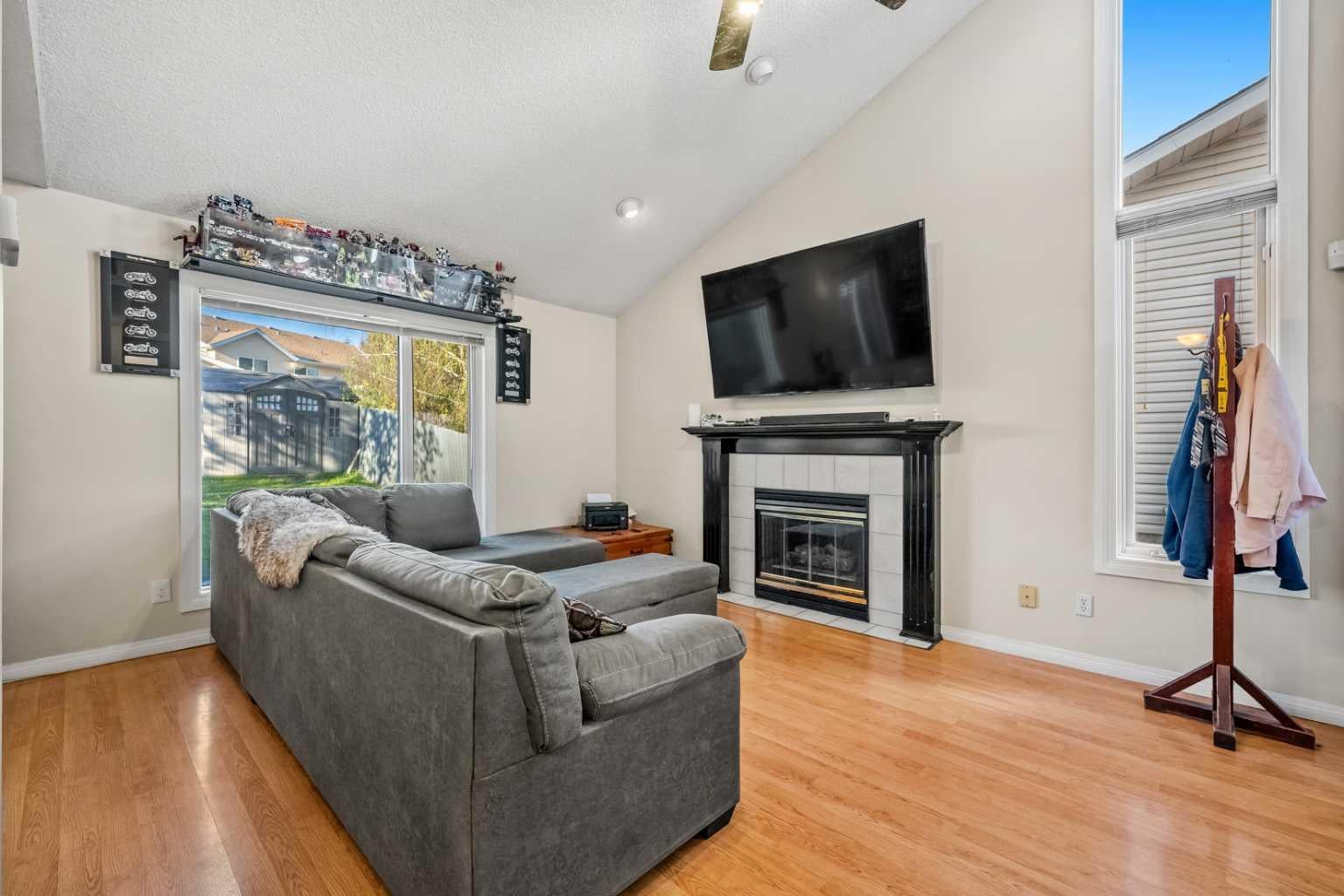25 Sheep River Drive