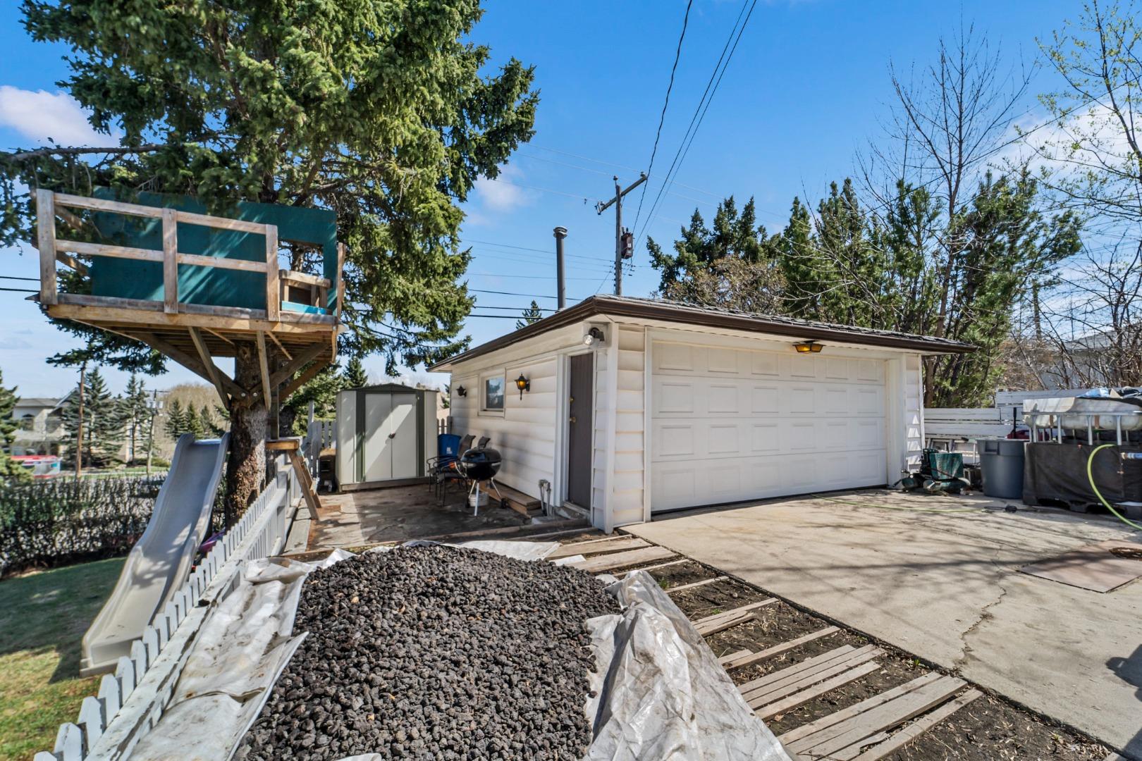 224 Hendon Drive NW
