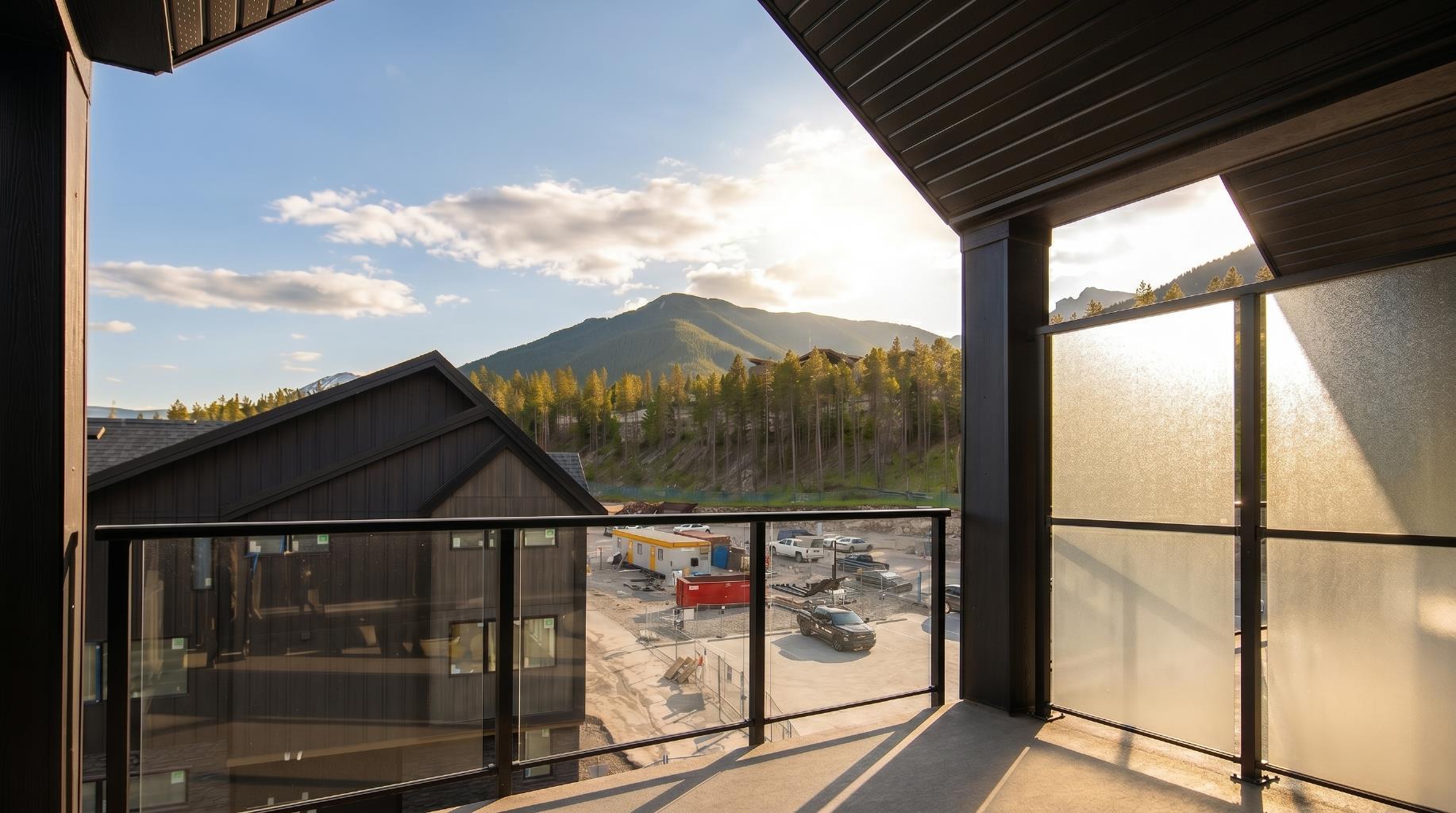 10 Cascade Ridge 402