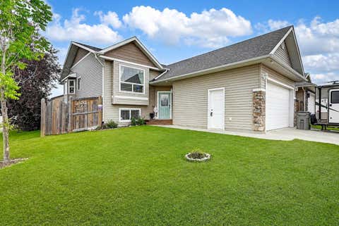 Photo of 7121 88 Street, Grande Prairie, AB T8X 0E3 (MLS # A2335135)