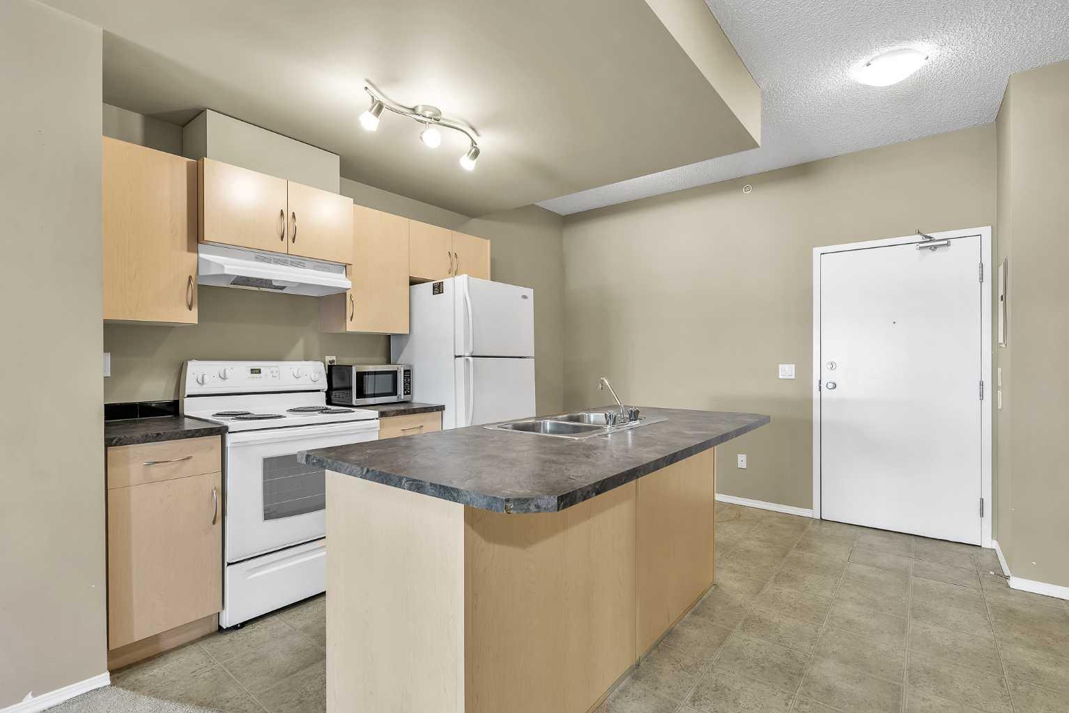 73 Erin Woods Court SE 1103
