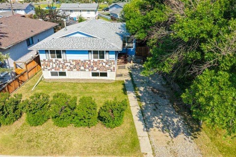Photo of 4004 79 Street NW, Calgary, AB T3B 2N8 (MLS # A2330503)
