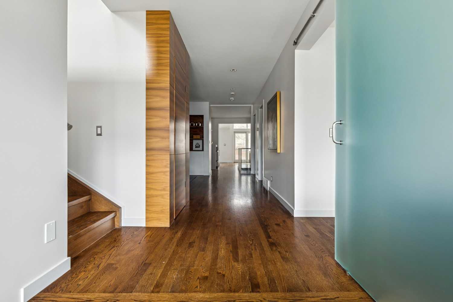 3905 Edison Crescent SW