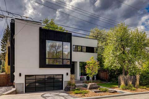 Photo of 3905 Edison Crescent SW, Calgary, AB T2S 0X1 (MLS # A2304132)