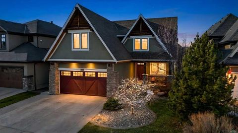 384 Coopers Terrace SW Airdrie AB T4B 0X5