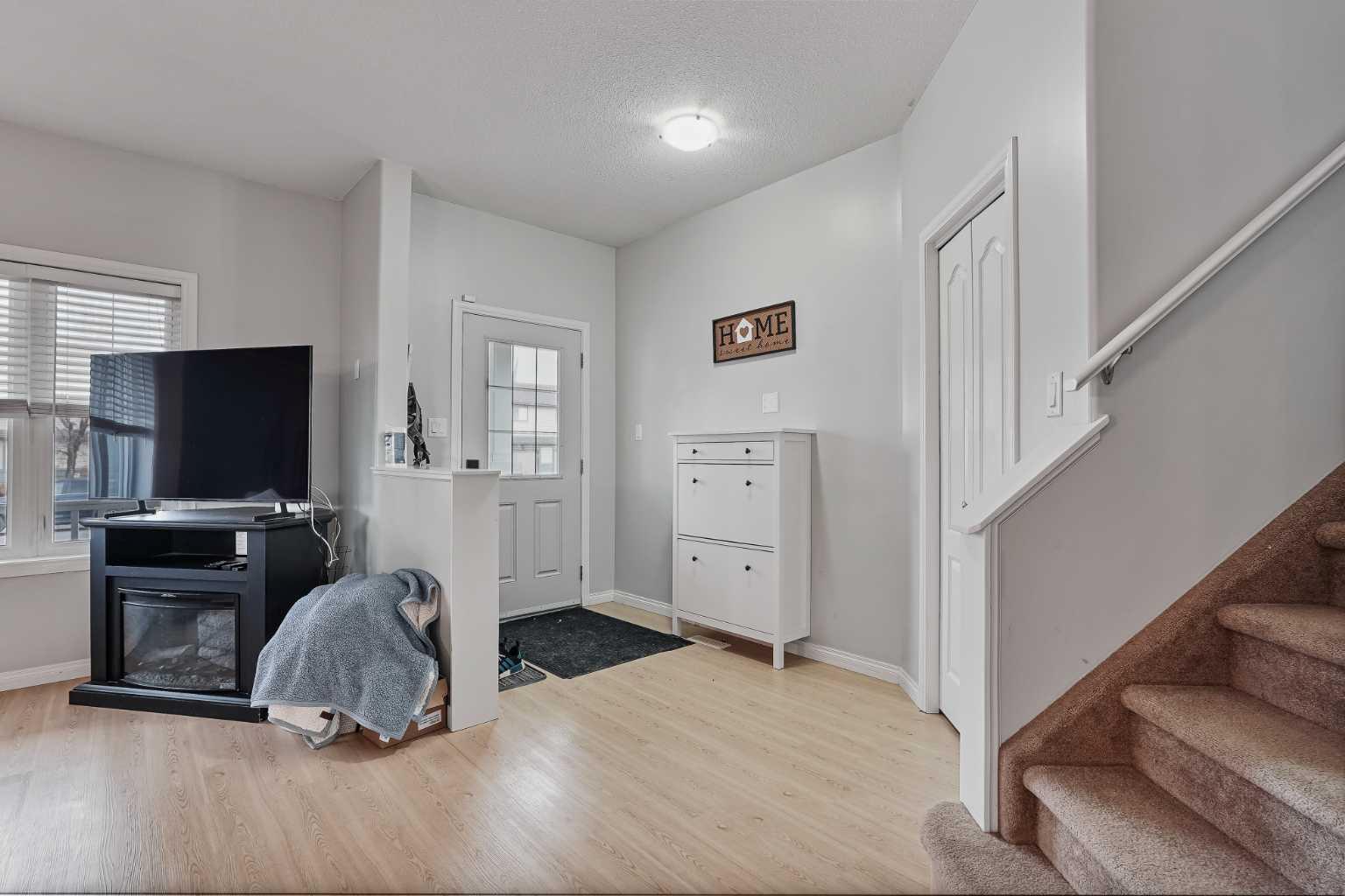 126 Silkstone Road W