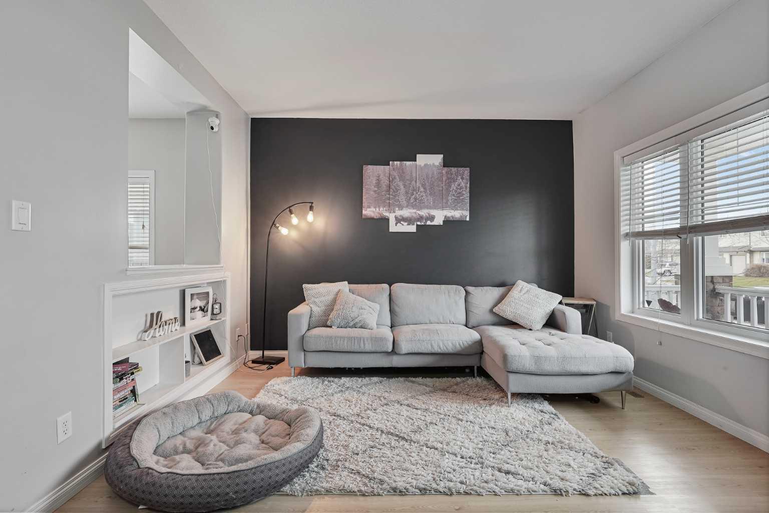 126 Silkstone Road W