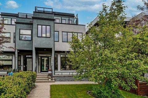 1928 27 Avenue SW Calgary AB T2T 1H3