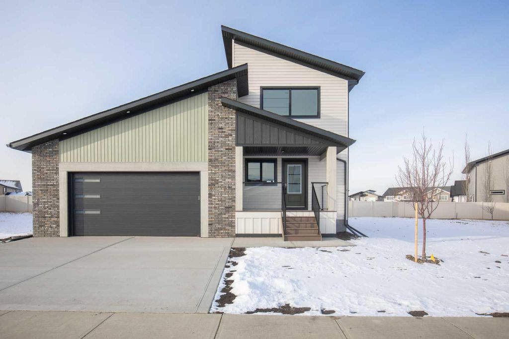 Photo of 62 Eaton Crescent, Red Deer, AB T4P 3C9 (MLS # A2263873)