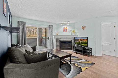 20 Sierra Morena Mews SW 111 Calgary AB T3H 3K6