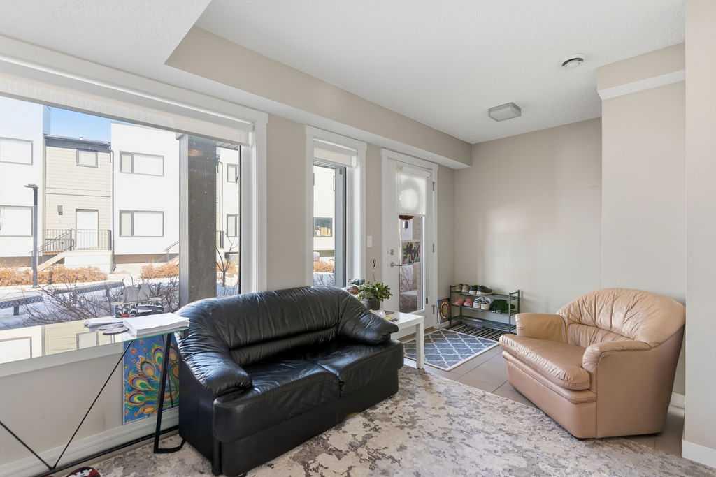 218 Sherwood Square NW 204