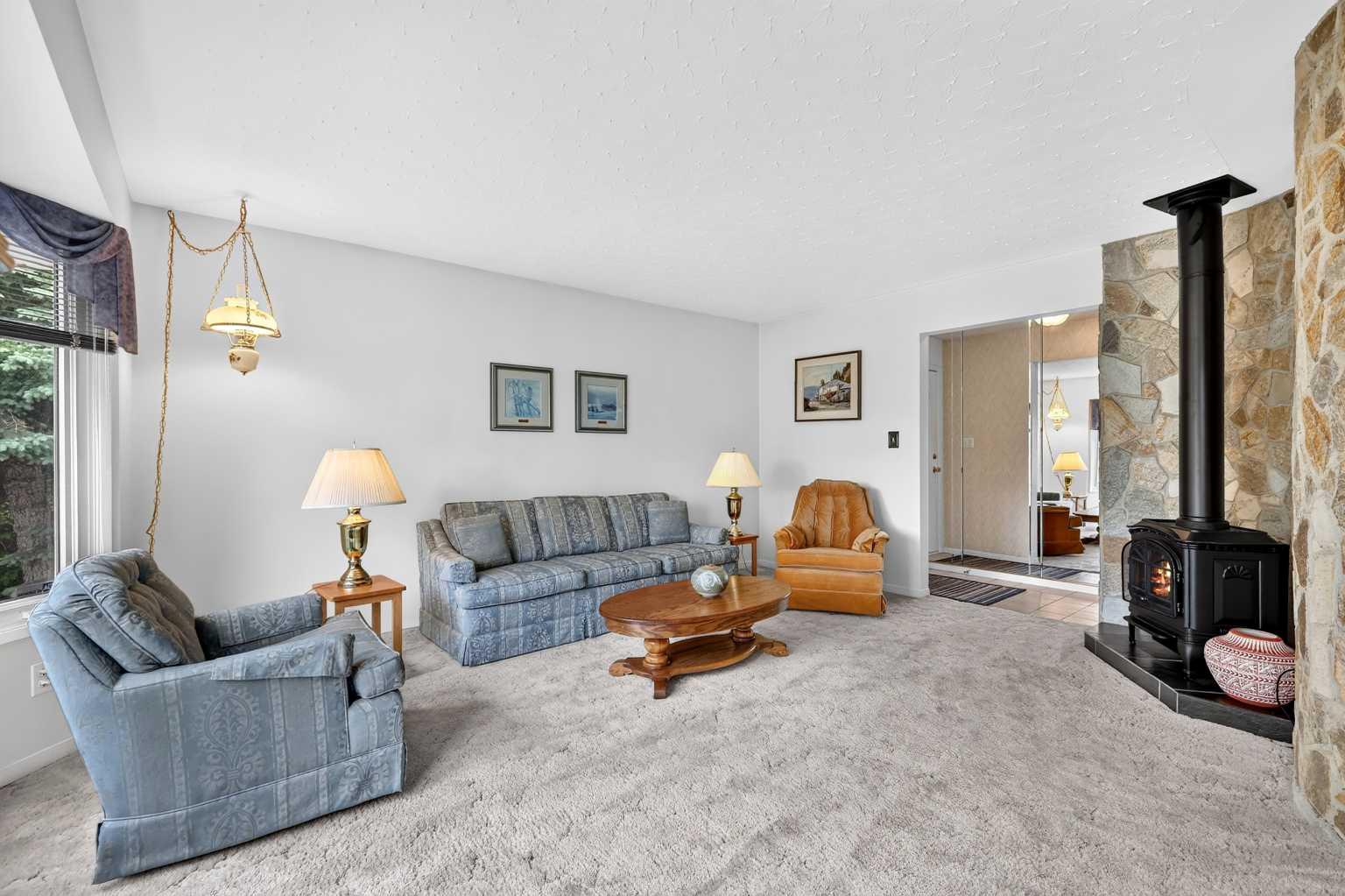3227 Collingwood Drive NW