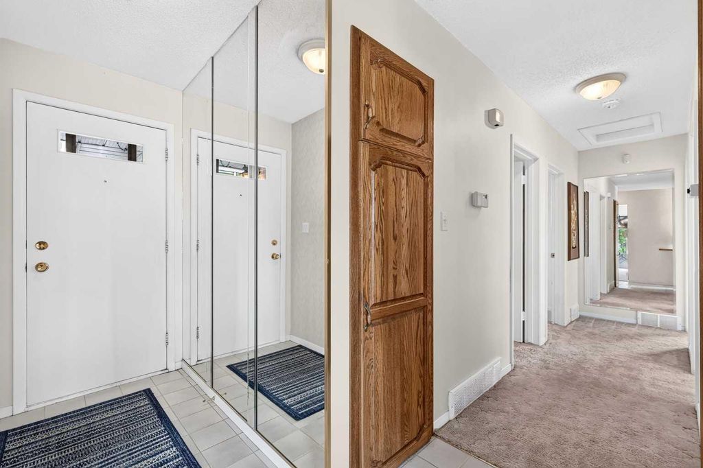 Photo of 3227 Collingwood Drive NW, Calgary, AB T2L 0R7 (MLS # A2323819)