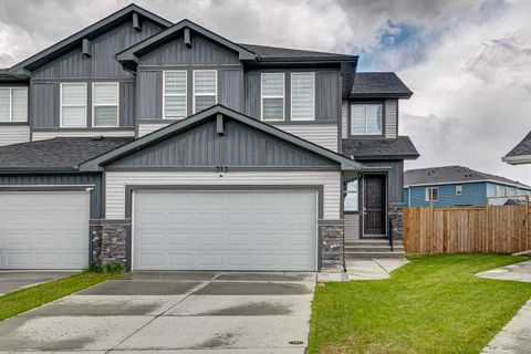 Photo of 313 Marina Key, Chestermere, AB T1X 1Y6 (MLS # A2312950)