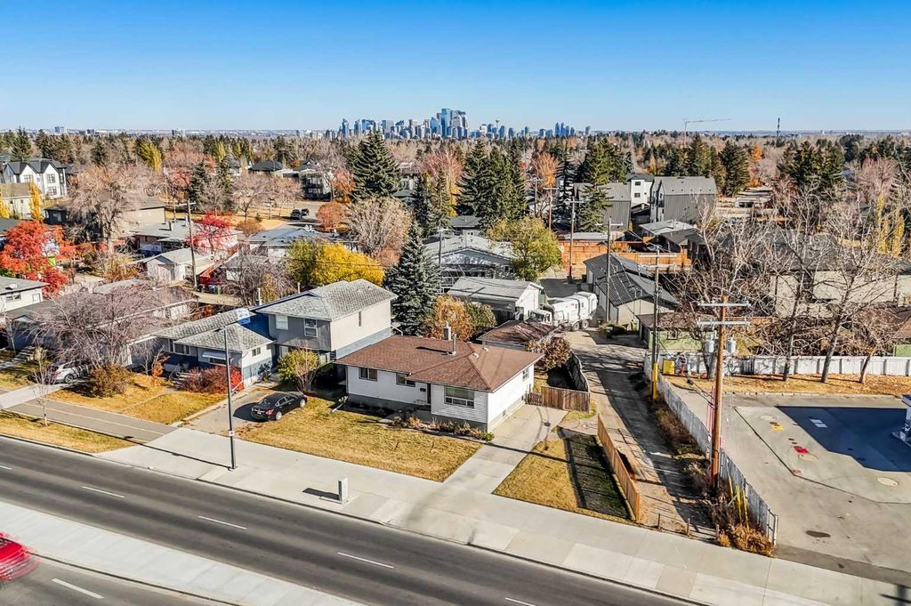 Photo of 3452 37 Street SW, Calgary, AB T3E 3C1 (MLS # A2281382)