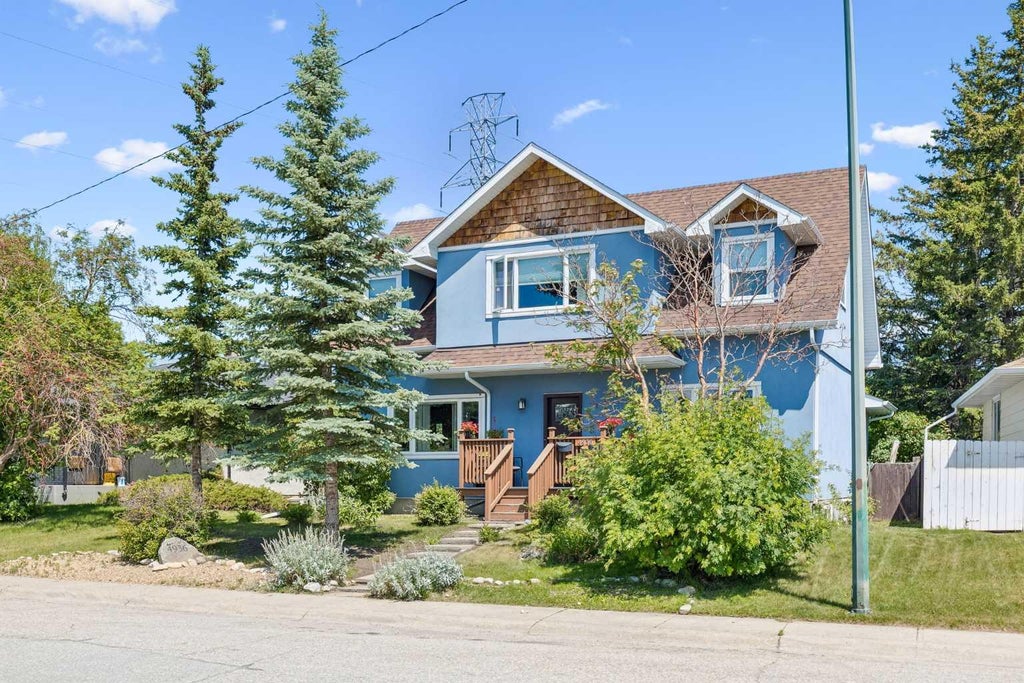 Photo of 4936 Worcester Drive SW, Calgary, AB T3C 3L6 (MLS # A2322213)